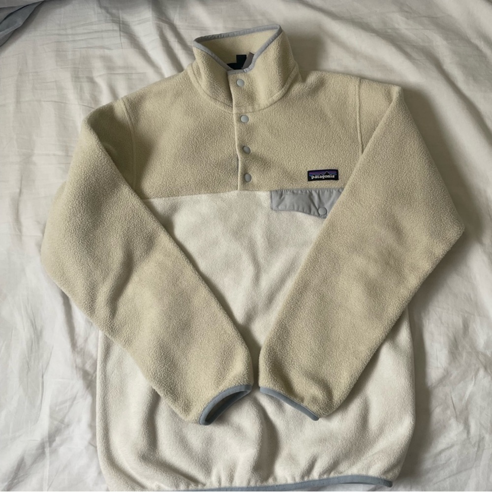 PATAGONIA women's lightweight synchilla snap-t fleece pullover size XS